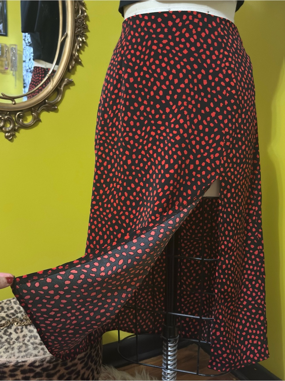 Black & Red Polkadot Leopard Knee length Slip Skirt Medium